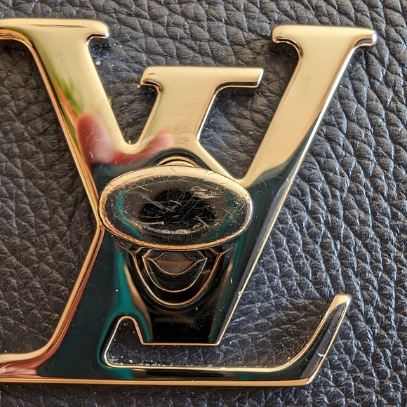 Louis Vuitton - MyLockMe BB Calfskin Leather Crossbody - Navy - Excellent - Picture 4 of 13